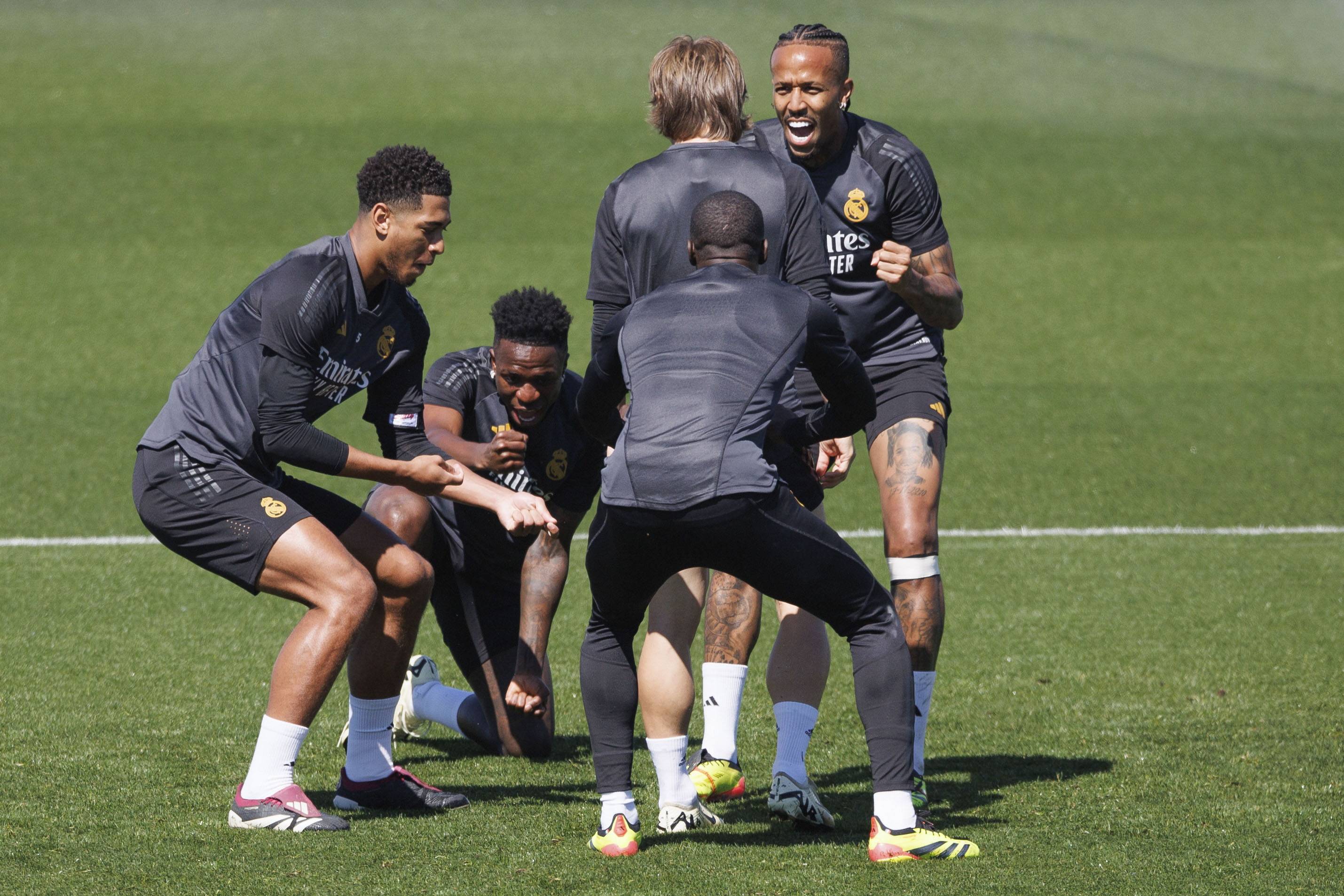 爱游戏体育-纽卡斯尔赛后状态回暖今晨洛杉矶快船备战欧冠，现场解说直呼：国际米兰今夜伤情更新的简单介绍